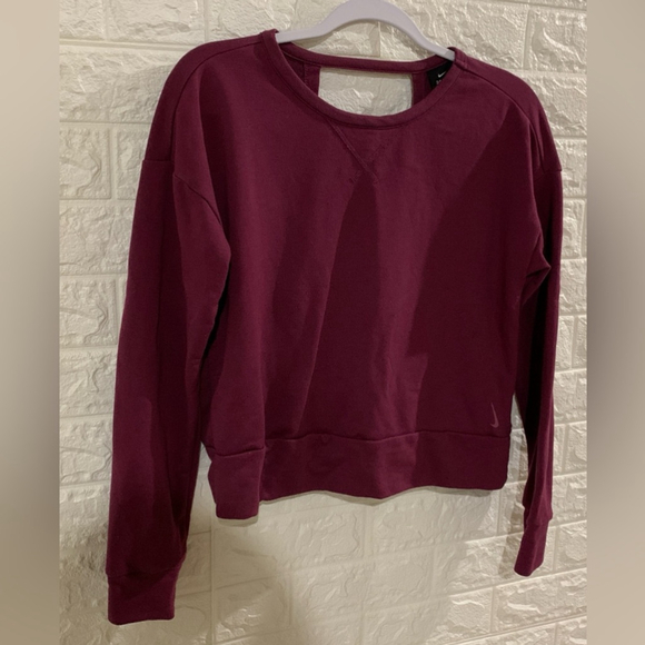 Excellent Condition Nike Yoga Wrap Cover-Up Villain Red/Shadowberry Small - Picture 4 of 6